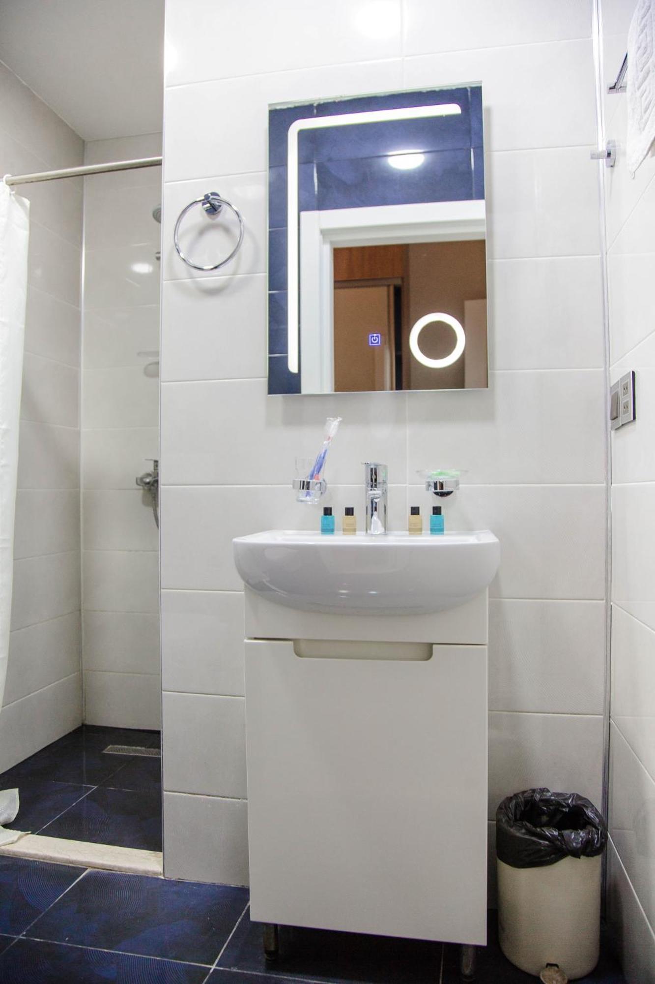 באקו Solo Boutique Hotel מראה חיצוני תמונה